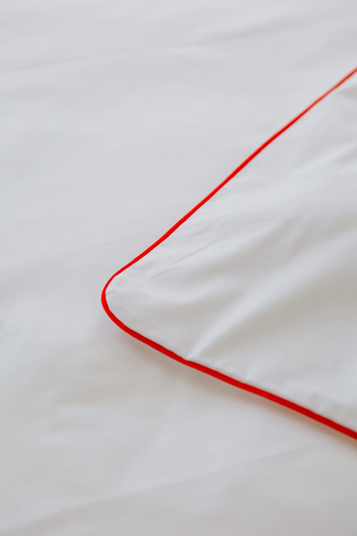 Lenjerie de pat albă premium, bumbac percale – broderie Globuri